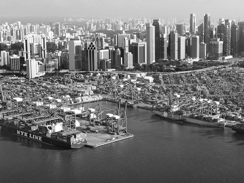Port infrastructure beside a commercial city